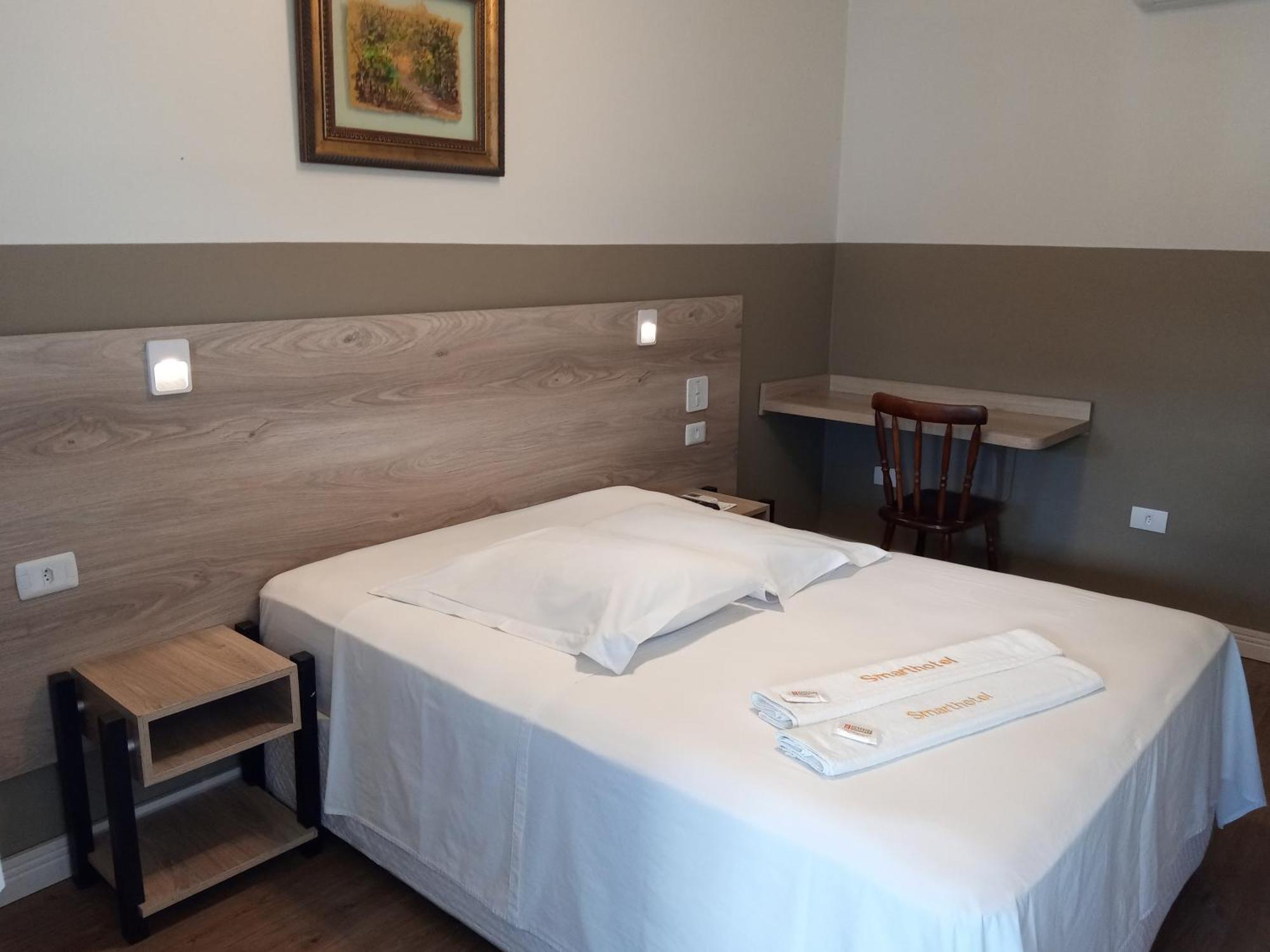 Smart Hotel 雷吉斯特鲁 客房 照片