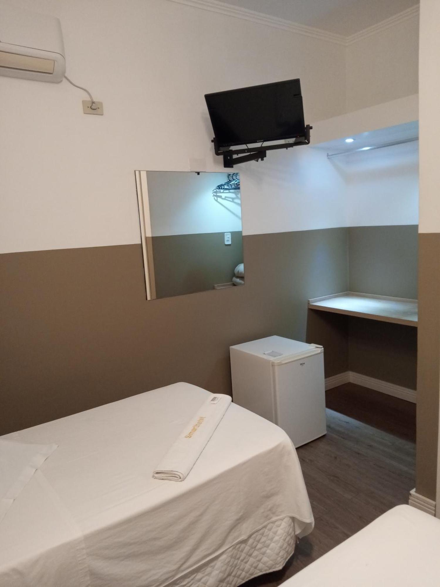 Smart Hotel 雷吉斯特鲁 客房 照片